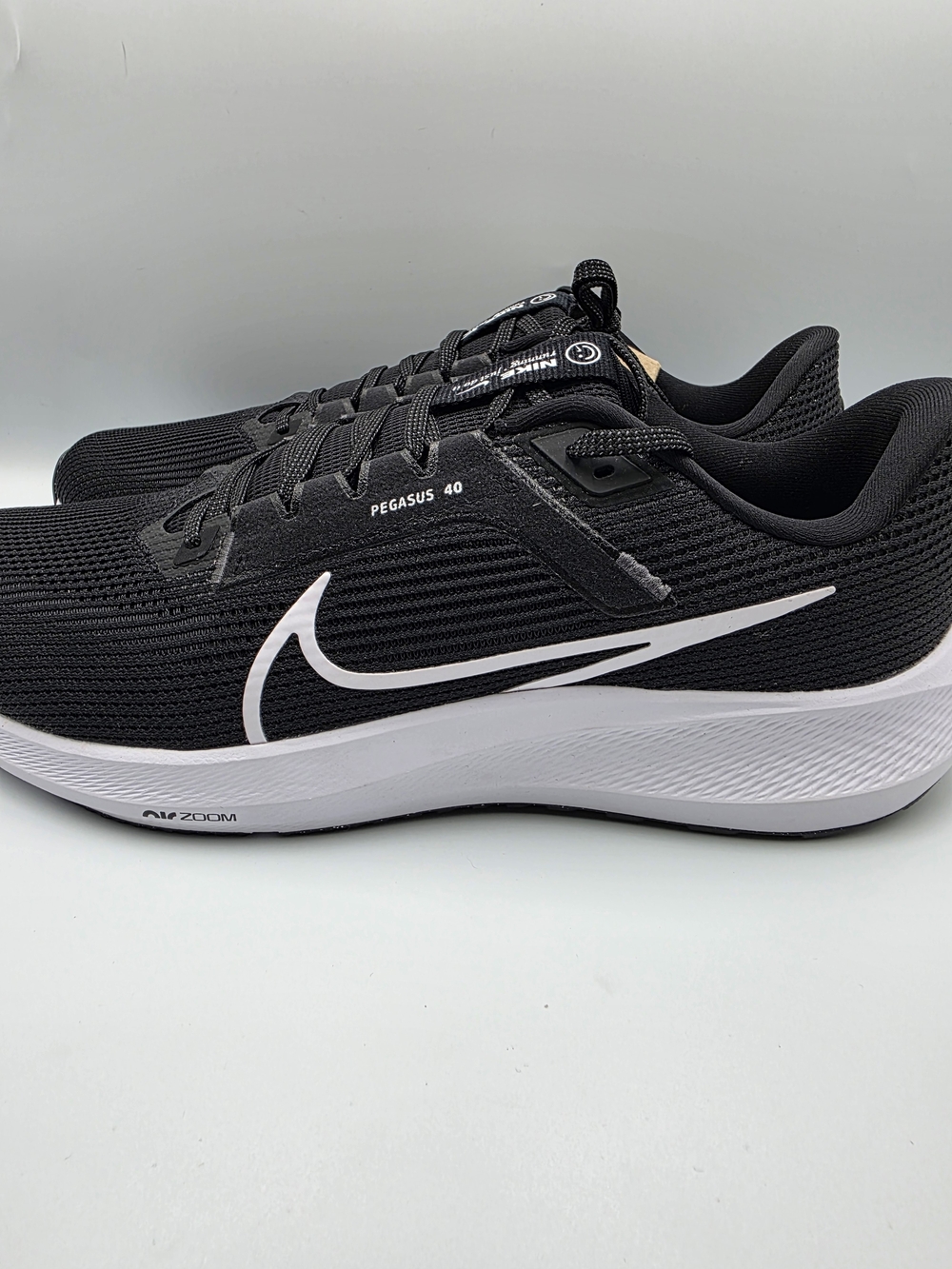 Nike Air Zoom Pegasus 40 Men's Low Top Mesh Running Sneaker Black/White US 13